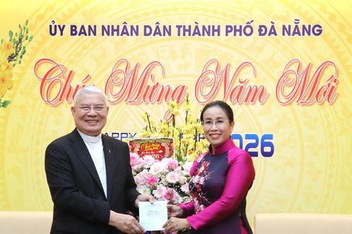 Tòa Giám mục Giáo phận Đà Nẵng chúc Tết thành phố Đà Nẵng