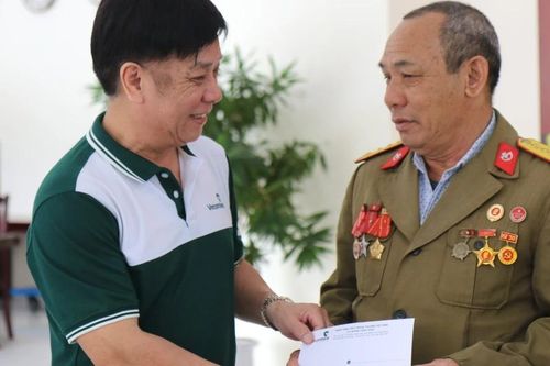 Gia Lai: Trao nhà Đại đoàn kết, tặng quà cho người có công và gia đình thuộc diện khó khăn