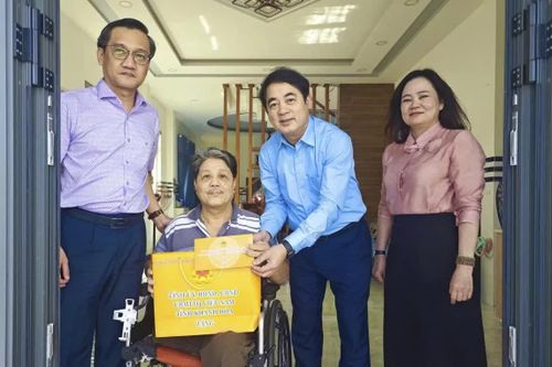 Chung tay mang Tết đến người nghèo