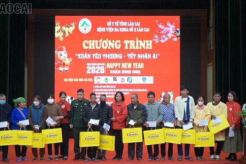 Ấm áp chương trình 'Xuân yêu thương – Tết nhân ái' tại Bệnh viện Đa khoa số 2 tỉnh Lào Cai