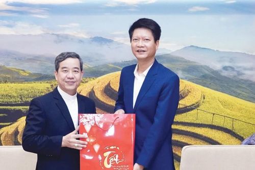Giáo phận Hưng Hóa thăm, chúc Tết UBND tỉnh Lào Cai