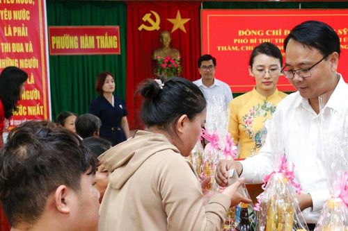 Lâm Đồng tập trung chăm lo tết cho Nhân dân