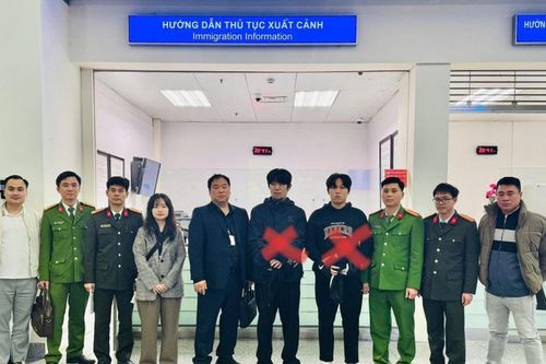 Công an tỉnh Bắc Ninh bắt giữ và bàn giao 2 đối tượng truy nã đỏ Interpol cho Hàn Quốc