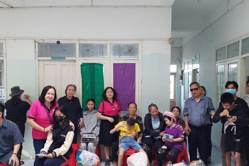 Trao quà Tết Nguyên đán cho trẻ em mù, đa khuyết tật tại các xã ven biển Lâm Đồng
