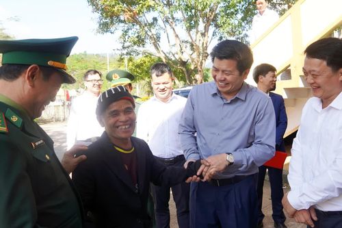 Đồng chí Phó Bí thư Thường trực Tỉnh ủy thăm, chúc Tết Đảng bộ, chính quyền và Nhân dân xã Thượng Trạch