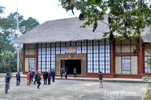 Tự hào 75 năm Đại hội Đảng tại Kim Bình