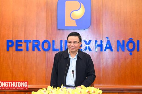 Quyền Bộ trưởng Lê Mạnh Hùng: Bảo đảm nguồn cung xăng dầu ổn định, liên tục trước, trong và sau Tết