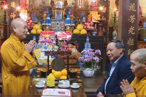 Lãnh đạo Thành phố chúc Tết Thành hội Phật giáo Hà Nội