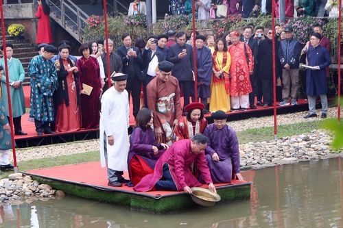 Tái hiện nghi lễ truyền thống cung đình 'Tống cựu nghinh tân'