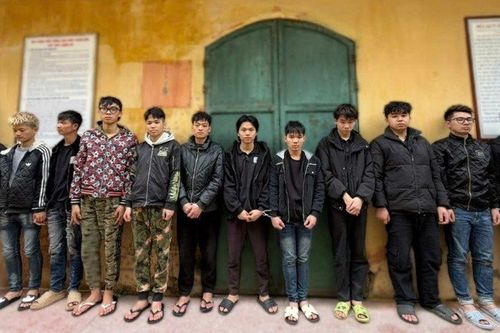 Bắt giữ 12 đối tượng đánh nhau trong đêm
