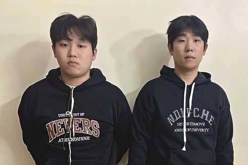 Bắt giữ, bàn giao 2 đối tượng truy nã đỏ Interpol cho Hàn Quốc