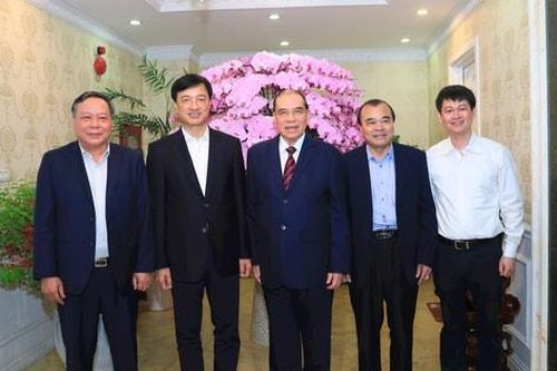 Bí thư Thành ủy Nguyễn Duy Ngọc thăm, chúc Tết nguyên lãnh đạo Đảng, Nhà nước và TP Hà Nội