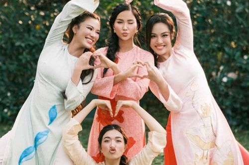 Bốn người đẹp Miss Universe hội ngộ, gợi ý tips tạo dáng khiến fan thích thú