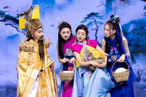 Đa sắc xuân, hướng đến trải nghiệm mới