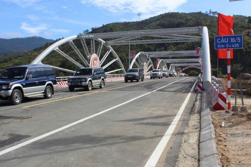 Quảng Ngãi: Thông xe kỹ thuật Dự án cầu 16/5 tại xã Đăk Pék