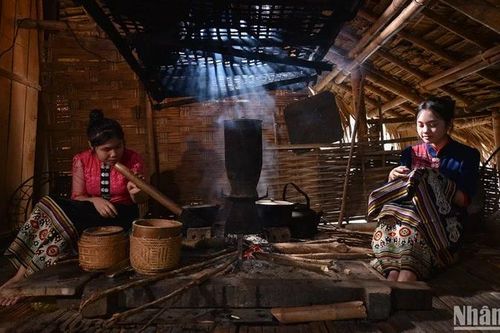 Tôn vinh vẻ đẹp đất nước, con người Việt Nam qua cuộc thi trực tuyến 'Tết hạnh phúc'