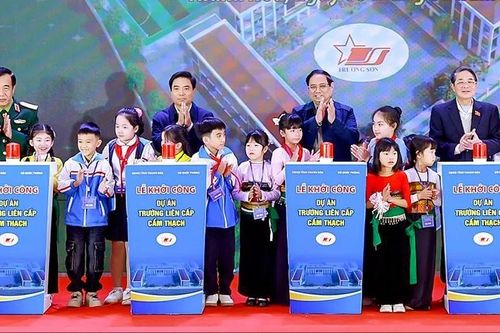 Thủ tướng Phạm Minh Chính dự lễ khởi công dự án Trường liên cấp Cẩm Thạch