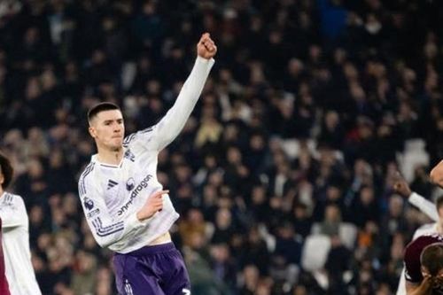 Benjamin Sesko tỏa sáng phút 96 giúp Man Utd thoát thua kịch tính trước West Ham