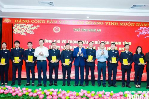 Chủ tịch UBND tỉnh Võ Trọng Hải thăm, chúc mừng năm mới Bính Ngọ 2026 tại một số cơ quan, doanh nghiệp