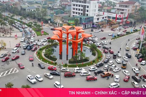 Áp lực giao thông trung tâm đô thị Hà Tĩnh những ngày cận Tết