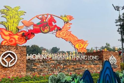 'Tết 3 miền' giữa lòng Hoàng thành: Đi một vòng chạm trọn hồn xuân Việt