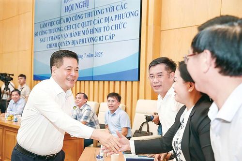 Ngày xuân nghe các chuyên gia nói về văn hóa công vụ