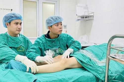 Người thầy thuốc tận tâm, sáng tạo