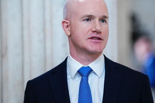 CEO sàn tiền ảo Coinbase tuột khỏi danh sách người giàu nhất thế giới