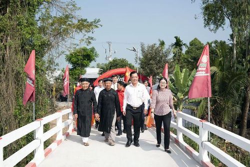 Cần Đăng rộn ràng vào xuân
