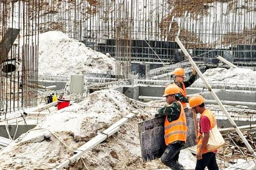Giữ nhịp thi công xuyên Tết