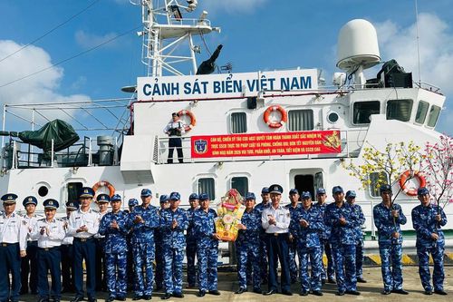 Lực lượng kiểm ngư và cảnh sát biển ra khơi làm nhiệm vụ trực Tết Bính Ngọ 2026
