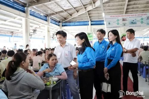 Bữa cơm tất niên Công đoàn của 28 ngàn công nhân