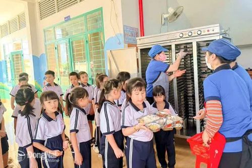 Không chủ quan với an toàn bữa ăn bán trú