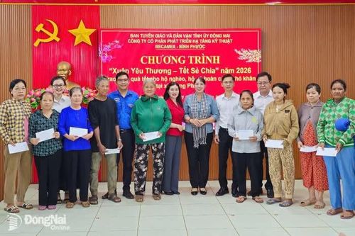 Trao hơn 900 phần quà Tết cho người dân khó khăn tại các xã phía Bắc của tỉnh Đồng Nai