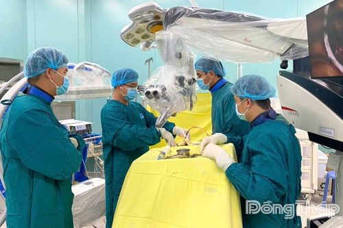 Bệnh viện Đa khoa Đồng Tháp phẫu thuật thành công ca hẹp ống sống cổ phức tạp