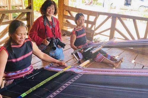 Gia Lai: Chung tay gìn giữ nghề dệt thổ cẩm