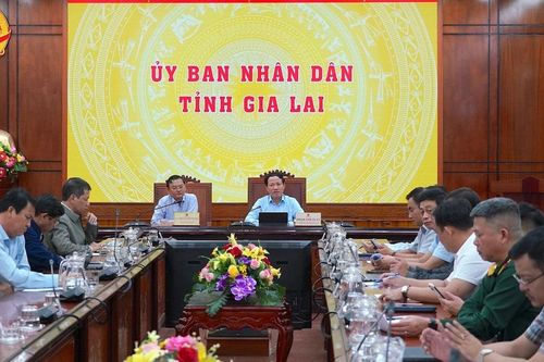 Tập trung gỡ khó, đẩy nhanh tiến độ thi công các dự án giao thông trọng điểm