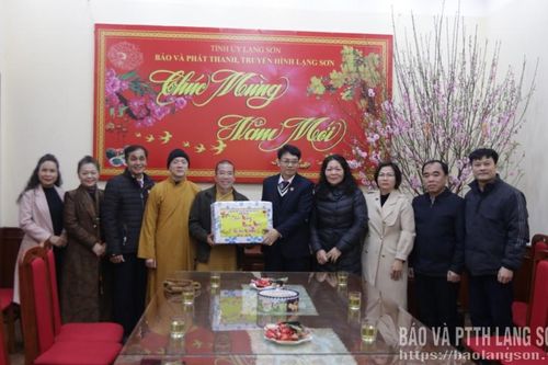Ban Trị sự Giáo hội Phật giáo Việt Nam tỉnh thăm, chúc tết tại Báo và Phát thanh, Truyền hình Lạng Sơn