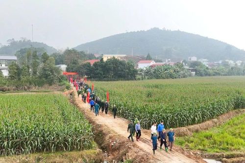 Những tuyến đường mở lối cho nông thôn phát triển