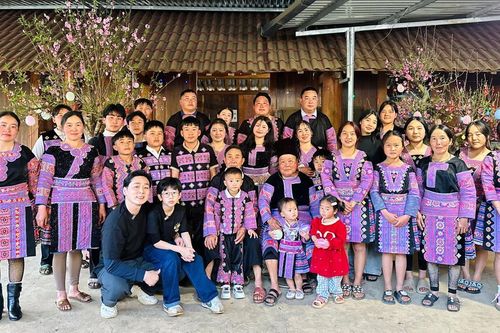 Trải nghiệm Tết người Mông tại bản Pa Phách qua hành trình của bố con Trần Ba Duy