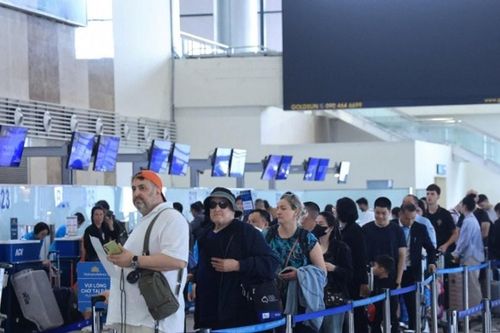 Chậm chuyến bay trên 3 giờ: Khách có quyền đòi hoàn tiền vé theo đề xuất mới