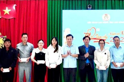 Trao 171 suất quà cho đoàn viên, người lao động khó khăn phường Bắc Gia Nghĩa