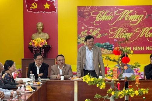Phường Xuân Hương – Đà Lạt thăm, tặng quà Tết Bính Ngọ 2026 các địa phương