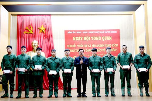 Xã Yên Khánh, Yên Mạc tổ chức gặp mặt, động viên thanh niên sẵn sàng nhập ngũ năm 2026