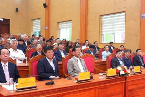 Phường Đồng Hới: Gặp mặt các đồng chí nguyên lãnh đạo qua các thời kỳ