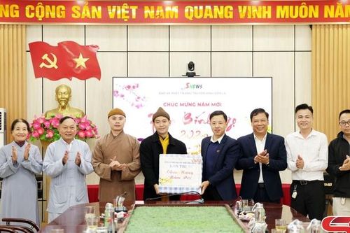 Ban Trị sự Giáo hội Phật giáo Việt Nam tỉnh thăm, chúc Tết tại Báo và Phát thanh, truyền hình Sơn La