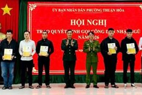 Gặp mặt quân nhân xuất ngũ, động viên thanh niên chuẩn bị nhập ngũ