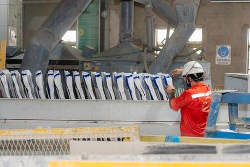 Ban Bí thư: Nghiên cứu ban hành luật về quản lý, phát triển vật liệu xây dựng