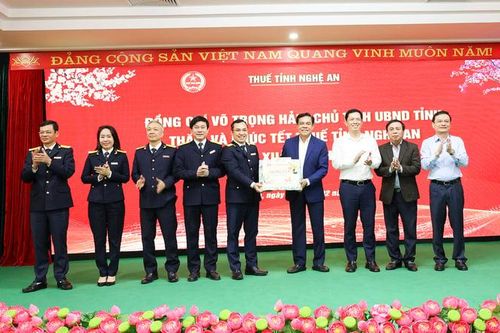 Chủ tịch Võ Trọng Hải chúc Tết Thuế Nghệ An