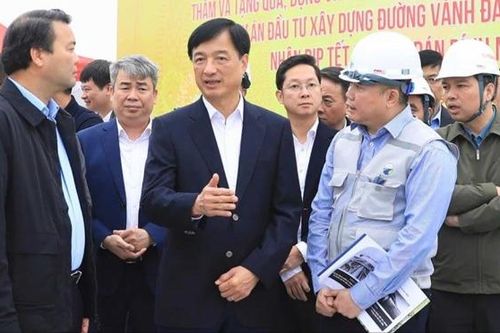 Tập trung bảo đảm chất lượng, tiến độ công trình cầu Hồng Hà